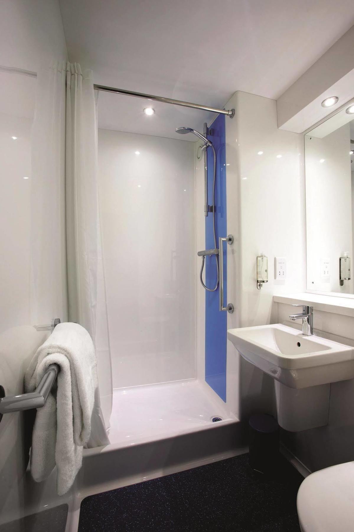 Travelodge London Greenwich Exterior photo